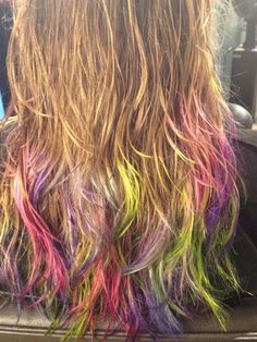 Color tipping at collage salon :) Hippie Hair, Hair Inspo Color, Long Curly Hair, Crazy Hair, Cool Haircuts, Hair Dye