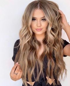 Hair Color Caramel, Gorgeous Hairstyles, Long Locks, Hair Color Balayage, Long Hairstyles, Hairstyles Ideas, Fair Skin, Light Brown Hair