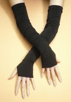 Gloves Fashion, Edgy Outfits, Character Outfits, Thumb Holes, Dream Clothes, Teen Fashion Outfits, Long Black, Lany, Teen Fashion