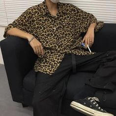 Korean Fashion Street Retro Leopard Shirts for Men Casual All-match Loose Hawaiian Print Lapel Shor Leopard Print Men's Clothing, Leopard Print Shirt Men, Leopard Shirts, Aesthetic Male Outfits, Cheetah Print Outfits, Korean Fashion Street, Leopard Print Outfits, Leopard Outfits, Printed Shirts Men