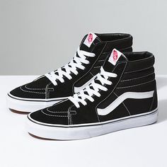 Vans Sk8 Hi Black, Sk8 Hi Vans, Tenis Vans, Dr Shoes, Vans Black And White, Shoes Vans, Burton Snowboards, High Top Vans, Black High Tops