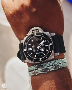 Panerai Submersible, Wakeboard Boats, Tactical Watch, Dive Watches, Beautiful Watches, Cool Watches, Luxury Watches, Omega Watch