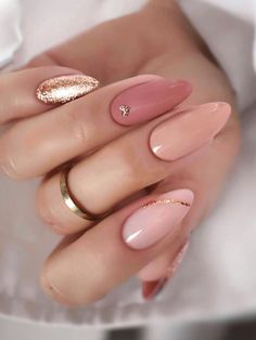 Nails 2023 Rose Gold, Engagement Nails Ideas Simple Almond, Gold Holiday Nails Glitter, Nails With Rose Gold Ring, Blush And Rose Gold Nails, Nails For Rose Gold Ring, Nails Fall Wedding Guest, Neutral Rose Gold Nails, Good And Pink Nails