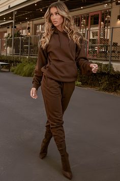 Available Chocolate, In Black, Blue, Red, Burgundy, Yellow, Charcoal, Light Blue, Pink, And White Pair with "Stole Your Boyfriend's Oversized Hoodie" Jogger With Drawstring Three Pockets 80% Cotton 20% Polyester Imported | Stole Your Boyfriend's Oversized Jogger Pant in Chocolate Brown size XL by Fashion Nova Brown Joggers Outfit, Brown Monochromatic Outfit, Brown Joggers, Chocolate Fashion, Ootd Instagram, Monochromatic Outfit, Hoodie Pattern, Joggers Outfit, Stylish Mom