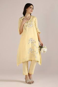 Buttercup kurta with camelia flower print and crochet lace embroidered cutwork border. Paired with pant. - Aza Fashions Spring Cotton Sets With Floral Embroidery, Spring Cotton Sets With Embroidered Hem, Spring Cotton Kurta With Floral Print, Spring Linen Kurta With Chikankari Embroidery, Bohemian Sets With Floral Embroidery For Spring, Bohemian Spring Sets With Floral Embroidery, Spring Cotton Kurta With Floral Embroidery, Spring Linen Kurta With Resham Embroidery, Cotton Wedding Sets For Spring