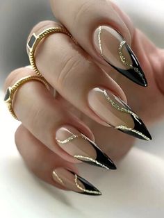 Birthday Nail Designs, Holloween Nails, Nagellack Trends, Black Nail Designs, Black Nail, Nail Swag, Halloween Nail Designs, Fall Nail Art