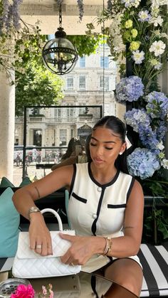 Feminine Black Women, Soft Girl Era, Black Femininity, Effortlessly Chic Outfits, Classy Aesthetic, Classy Casual Outfits, Classy Casual, How To Pose, Feminine Outfit