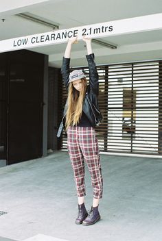 OYSTER Mag - Charlie Brophy Photography Girl A, Boring Clothes, Street Style Chic, Plaid Fashion, Photography Fashion, Grunge Outfits