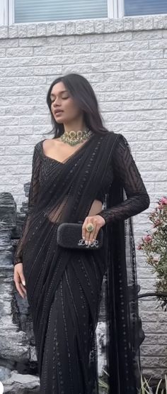 Blouse Saree Design, Blouse Design Saree, Blouse Designs Saree, Blouses Saree, Black Saree Blouse, Saree Blouse Design