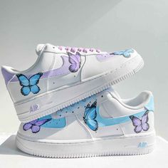 Nike Shoes Women Fashion, Pretty Sneakers, Butterfly Shoes, Nike Fashion Shoes, Preppy Shoes, Pretty Shoes Sneakers, Custom Air Force 1, Cute Nike Shoes, Cute Sneakers