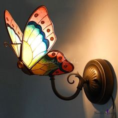 زجاج ملون, Deco Nature, Tiffany Stained Glass, Deco Originale, Picture Beautiful, Stained Glass Lamps, Winter Sun, Autumn Season