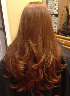 Ginger Long Layered Hair, Ginger Long Layers, Redhead Layered Hair, Ginger Hair Long Layers, Layered Hair Redhead, Long Ginger Hair With Layers, Red Hair Layers Long, Redhead Blowout, Auburn Hair With Layers