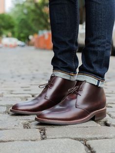 Brown Chukka Boots, Classic British Style, American Aesthetic, Dark Brown Leather Boots, Mens Lace Up Boots, Dress Leather Boots, Thursday Boots, Mens Dress Boots, Leather Chukka Boots