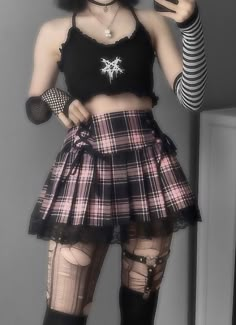 Cute Goth Outfits, Dark Fairycore Outfits, Pastel Goth Outfits, Outfit Ideas Baggy, Dark Fairycore, Pastel Goth Fashion, Kawaii Goth