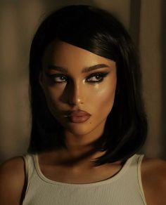 Maquillage Goth, Seductive Makeup, 90s Makeup Look, Makeup Contouring, Feminine Makeup, Dark Makeup Looks, Look Grunge, Formal Makeup