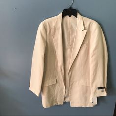 Nwt Steve Hatvey Mens Cream Linen Blazer, Size 20. Two Buttons. Handkerchief Pocket, Two Front Pockets, Button Detail On Sleeves. Approximately 32” Long Sleeves 24” Long Ptp 20” Old Money, Office, Business, Work Wear Luxury Tailored Sport Coat With Double Button Closure, Luxury Spring Sport Coat With Double Button Closure, Harvey Suits, Old Money Office, Steve Harvey Suits, Steve Harvey, Business Work, Office Business, Linen Blazer