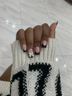 black french tip , bow , acrylic , nail inspo #nails #naildesign #bow #frenchtipnails Summer Nails With Bows, Black Nail Designs With Charms, Black Nails With Bow Charm, Black French Tip Nails With Bow, Black And White Bow Nails, French Tip With Bow Nails, Black French Tip With Bow, Black French Tips With Charms, Black Nails With Bow