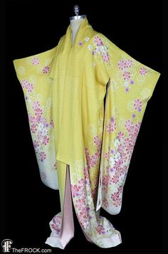 Vintage silk kimono, robe or coat or dressing gown, yellow furisode, floral flowers, floor length lo Long Yellow Robe For Spring, Gown Yellow, 1920s Clothing, Yellow Kimono, Furisode Kimono, 1920s Outfits, Silk Kimono Robe, Yellow Silk, Short Kimono