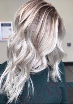 Blond Hairstyles, Fall Blonde Hair Color, Fall Blonde Hair, Ash Blonde Balayage, Ash Blonde Hair, Haircuts For Curly Hair, Balayage Hair Blonde, Brown Blonde Hair