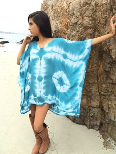 Shibori Dress, Beach Cover Up Dress, Japanese Shibori, Tie Dye Crafts, Kaftan Designs, Tie Dye Fashion, Zen Style, Shibori Tie Dye, Natural Clothing