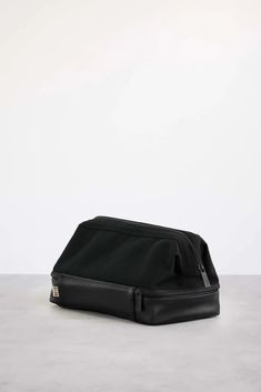 Beis Travel in Black | The Dopp Kit Hotel Vanity, Sandwich Bags, Teeth Care, Black Travel, Dopp Kit, Towel Hooks, New Bag, Toiletry Bag, Plastic Bag