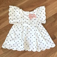 In Excellent Condition Like New Never Used Size 3t Color White With Black And Gold Hearts Pink Bow & Gold Heart Embellishment Scalloped Edge On The Sleeves And Dress Bottom Embroidered Dress Boho, Toddler Girl Shorts, Short Sleeve Summer Dresses, Flannel Dress, Gold Hearts, Striped Sleeveless Dress, Bow Detail Dress, York Dress, Matching Headband