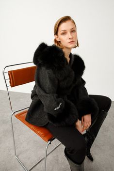 The length of the product is 70 cm. Personalization up to 80 cm is possible. There is no inner lining. The fabric is designed from 100% original alpaca fabric and fur. It is suitable for both seasonal and winter use. The pattern is perfect, you can take your own size. It is oversized. Luxury Fluffy Outerwear For Fall, Winter Faux Fur Coat With Feather Trim, Fall Fur Coat With Feather Trim For Cold Weather, Winter Feather Trim Fur Coat, Fall Outerwear With Faux Fur Trim, Luxury Wool Coat For Winter, Warm Faux Fur Coat For Fall, Luxury Wool Fur Coat For Winter, Elegant Fluffy Winter Outerwear