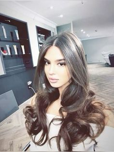 Blowout Hair, Hair Stylies, Cute Hair, Shiny Hair, Aesthetic Hair, Curled Hairstyles, Gorgeous Hair, Prom Hair, Dark Hair