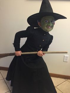 Wicked witch of the west Diy Wicked Witch Of The West Costume, Diy Girl Witch Costume, Girl Witch Costume Kids Diy, Princess Witch Costume Kids, Witch Dress Toddler, Wicked Witch Costume, Kids Witch Costume, The Wizard Of Oz Costumes, Wicked Witch Of The West