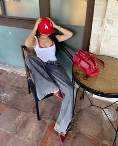 not mine Red Cap Outfit, Street Style Outfits Casual, Fit Aesthetic, Swaggy Outfits, Style Streetwear, High Fashion Street Style, Casual Style Outfits, Lookbook Outfits, Street Style Outfit