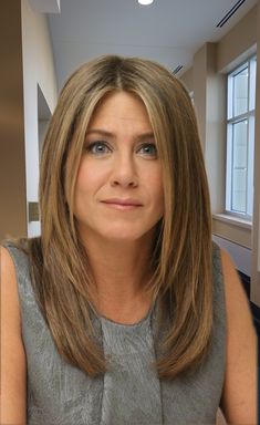 Laura Wright Hair, Short Mid Length Hair, 2024 Haircuts, Anna Hair, Layered Haircuts Shoulder Length, Medium Blonde Hair, Jenifer Aniston, Hair Affair