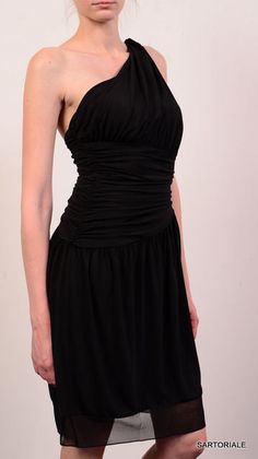 NEW US Size: 4 EU Size: 38 Black Color 94% Polyester - 6% Spandex 100% Silk Lining This product is located in our EU warehouse. New Uses, Vera Wang, One Shoulder Dress, Black Color, Shoulder Dress, One Shoulder, Size 4, Spandex, Silk