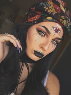 Halloween Fortune Teller Costume, Fortune Teller Halloween, Halloween Fortune Teller, Halloween Costumes Women Scary, Fortune Teller Costume, Unique Halloween Makeup, Maquillage Halloween Simple