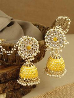 Heavy Indian Earrings, Dholki Beads, Stationery Store Design, Vintage Indian Jewelry, Desi Jewelry, Pakistani Earrings, Jewellery Photography Inspiration, Quilling Work, Indian Jewelry Earrings