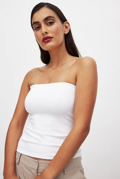 Tube Top White Fitted Tube Top With Built-in Bra, White Bandeau Tank Top, White Seamless Bandeau Tank Top, White Seamless Strapless Tank Top, White Seamless Tube Top, White Seamless Sleeveless Tube Top, Fitted White Tube Top With Built-in Bra, White Bandeau Top With Built-in Bra, White Bandeau Tube Top With Built-in Bra