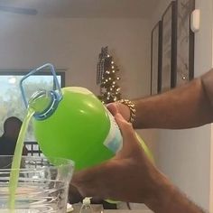 456K views · 33K likes | Amp on Instagram: "Made the Grinch Punch this year for Christmas ‼️🎄 Lime Sherbet Pineapple Juice 2 litter of Sprite Green Berry Rush Hawaian Punch #christmas#holidaypunch#recipe#drinkideas#family#happyholidays#foodie#tampadad#singledad#mylife#welcometomylife#fyp#explorepage#tampabay#florida#dadslife#singleparent#reels#instagramreels#merrychristmas" Grinch Jungle Juice, Green Grinch Punch, Grinch Sherbet Punch, Kid Friendly Grinch Punch, Lime Sherbert Punch With Pineapple Juice, Grinch Punch, Lime Sherbet, Pineapple Juice