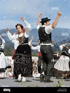 Dance Couple, Northern Portugal, Portuguese Culture, Culture Day, Portugal Wedding, National Costume, Folk Dance, Folk Costume, Wedding Dance