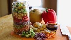 Need a lunch idea that is easy to take with you and also healthy? These mason jar salads are easy to make and full of flavor! | https://homemaderecipes.com/mason-jar-recipes-healthy-salad-recipes/ Ginger Soy Dressing, Soy Dressing, Keto Diet Snacks, Salad Dressing Recipes Homemade, Fall Soup Recipes, Ginger Dressing