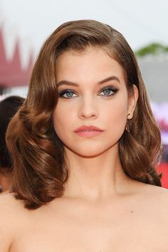 Shoulder Length Curls, Hollywood Curls, Vintage Curls, Palvin Barbara, Red Carpet Hair, Medium Curls, Guest Hair, Hollywood Hair