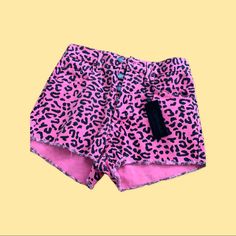 Denim Pink Cheetah Shorts. Nwt Size 24 Summer Leopard Print Cotton Shorts, Leopard Print Cotton Shorts For Summer, Trendy Leopard Print Shorts For Spring, Trendy High-waisted Leopard Print Shorts, Hot Pink Cheetah Print, Cheetah Shorts, Pink Cheetah Print, Pink Cheetah, Print Shorts