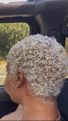 Teeny Weeny Afro, Twa Hairstyles, Chic Short Hair, Short Hair Images, Finger Waves, Bald Hair