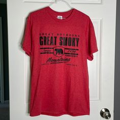 Travel / Men’s Medium Red Short Sleeve Shirt / Never Worn / Perfect Condition Red Short Sleeve Shirt, Delta Shirts, Red Shorts, Short Sleeve Shirt, Sleeve Shirt, Tee Shirts, Conditioner, Mens Shirts, Man Shop