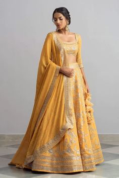 Mayon Dresses, Anushree Reddy, Indian Outfits Lehenga, Yellow Lehenga, Latest Bridal Dresses, Punjabi Outfits, Traditional Indian Dress, Gaun Fashion, Half Saree Designs