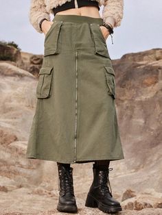 ROMWE Grunge Punk Jupe en jean poche à rabat zippé | SHEIN Long Tight Skirt, Steampunk Fashion Women, Jean Diy, Punk Diy, Army Look, Cargo Outfit, Diy Jeans, Denim Skirt Women, Jeans Diy