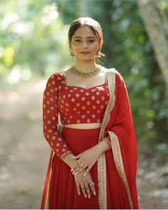 Onam Skirt And Top Designs, Simple Lehenga Designs, Onam Outfits Ideas, Long Skirt Top Designs, Dress Designs For Stitching, Onam Outfits, Long Skirt And Top, Simple Lehenga, Trendy Outfits Indian