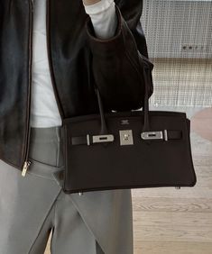 Bags Prada, Luxury Bags Collection, 90s Fashion Outfits, Mood Board Fashion, Classy Chic, Black Leather Bags, Luxury Closet, Outfit Inspo Fall, Birkin Bag