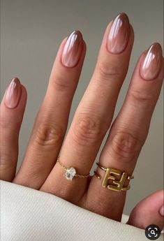 Elegant Biab Nails, Brown With Pearl Chrome, Old Money Inspired Nails, Paige Lorenze Nails, Natural Trendy Nails, Natural Aesthetic Nails, November Nails Coffin Short, Brown With White Chrome Nails, Nails Simple Elegant Natural Looks