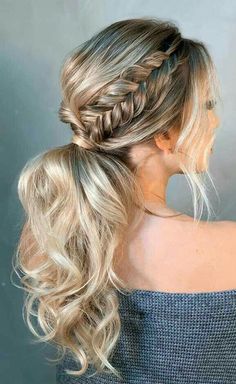 Fancy Ponytail, Prom Hair Up, Up Ponytail, Wedding Ponytail, Ponytail Hairstyles Easy, Long Hair Ideas, Peinados Fáciles Para Cabello Corto, Long Blonde, Easy Hairstyles For Long Hair