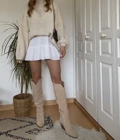 Arthur Leclerc, White Skirt Outfits, Rush Outfits, Chique Outfit, Thrifted Outfits, City Outfits, Miniskirt Outfits, Boho Chic Outfits