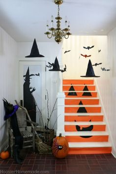 the stairs are decorated with halloween decorations